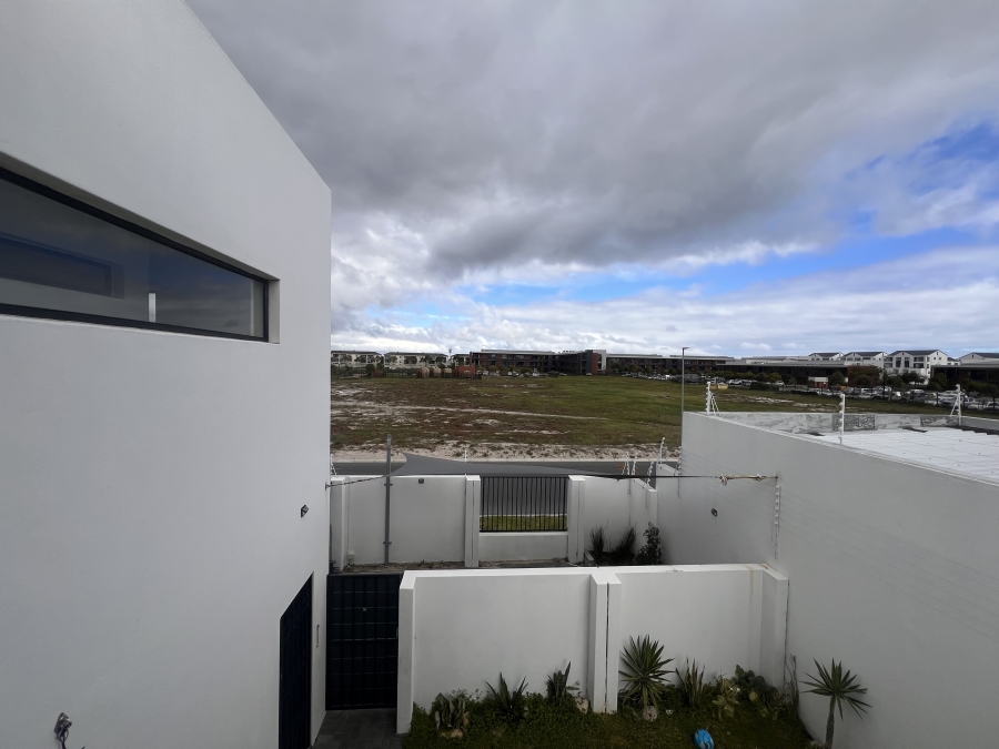 To Let 1 Bedroom Property for Rent in Sandown Estate Western Cape